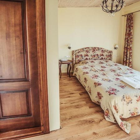 Pusu Takas Hotel Andrioniskis Room photo